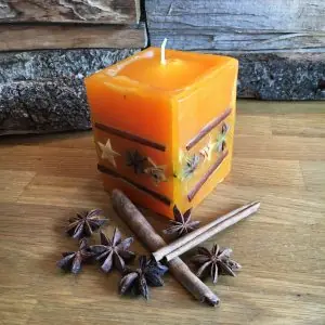 Sternaniskerze – Sternanis mit Holzstern orange